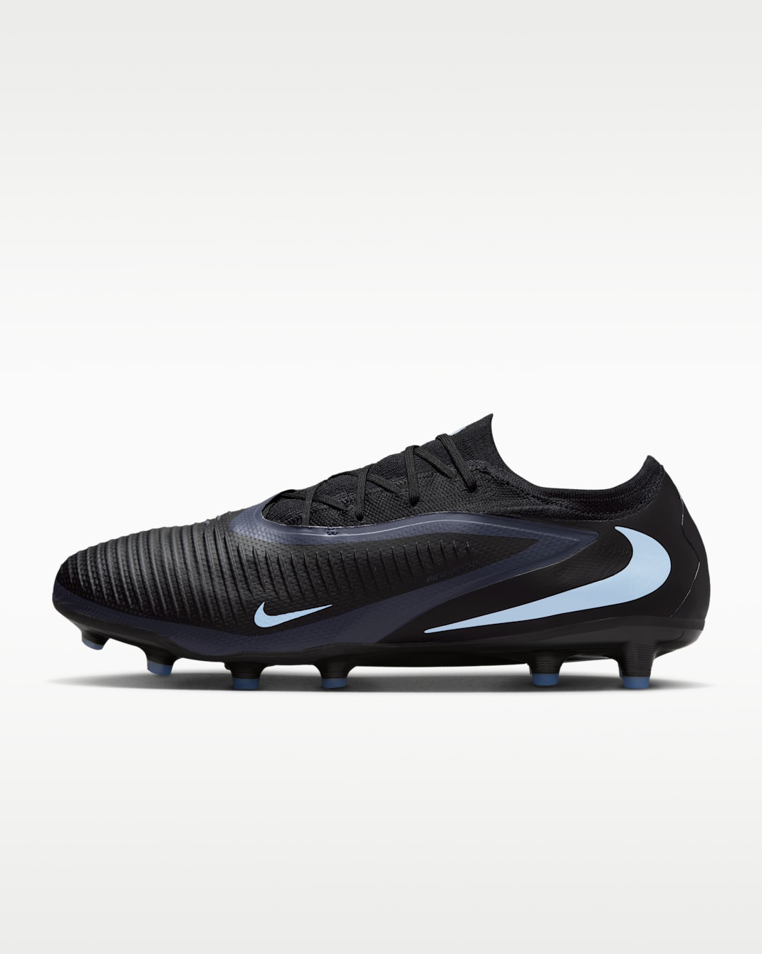 Nike Phantom 6 Low Pro Artificial-Grass Football Boot - Black/Black