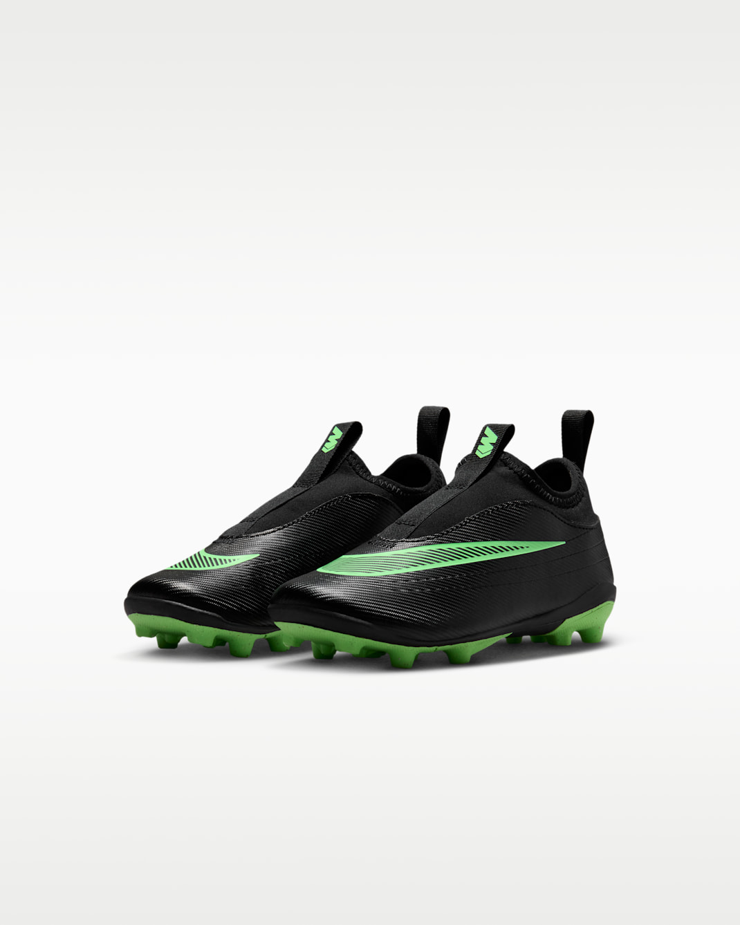 Nike Jr. Mercurial Vapor 17 Club Little Kids' Multi-Ground Low-Top Soccer Cleats