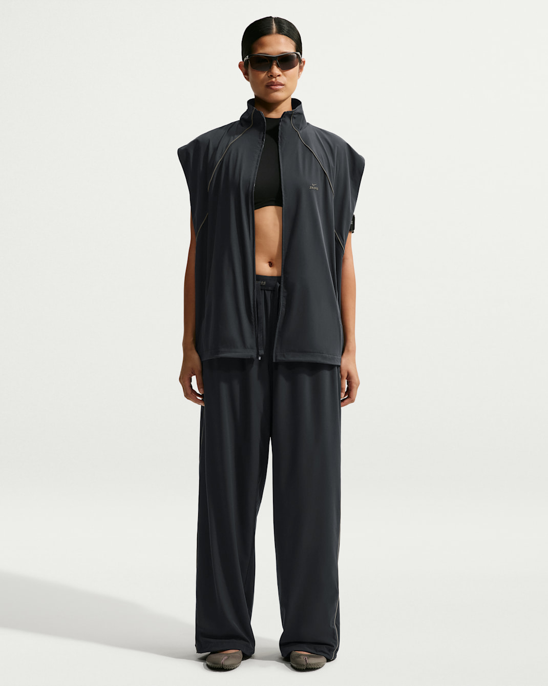 NikeSKIMS Stretch Nylon Women's Oversized Pants - NSKM Obsidian/Olive Grey/Olive Grey