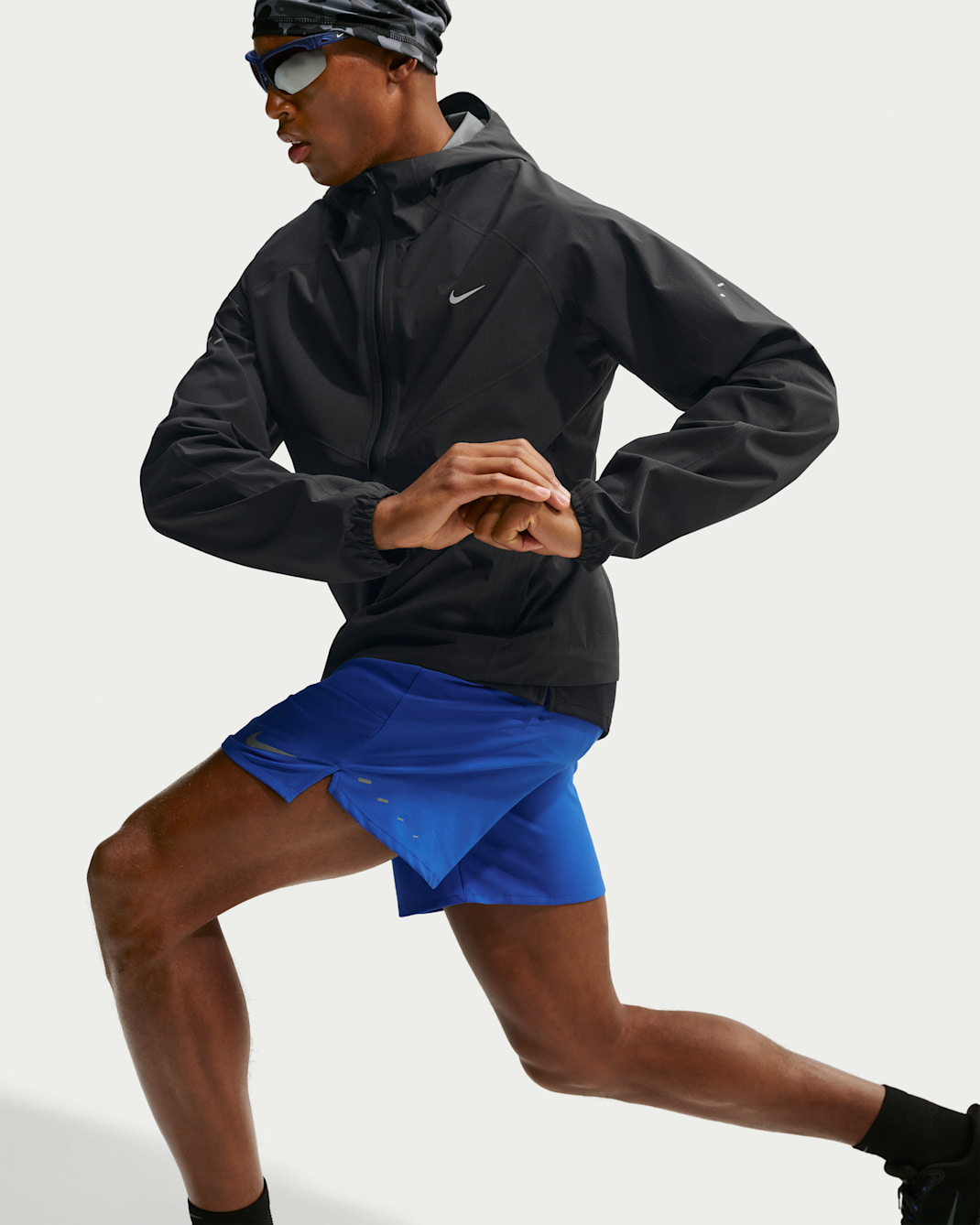 Nike Stride Men's Storm-FIT ADV Waterproof Running Jacket - Black