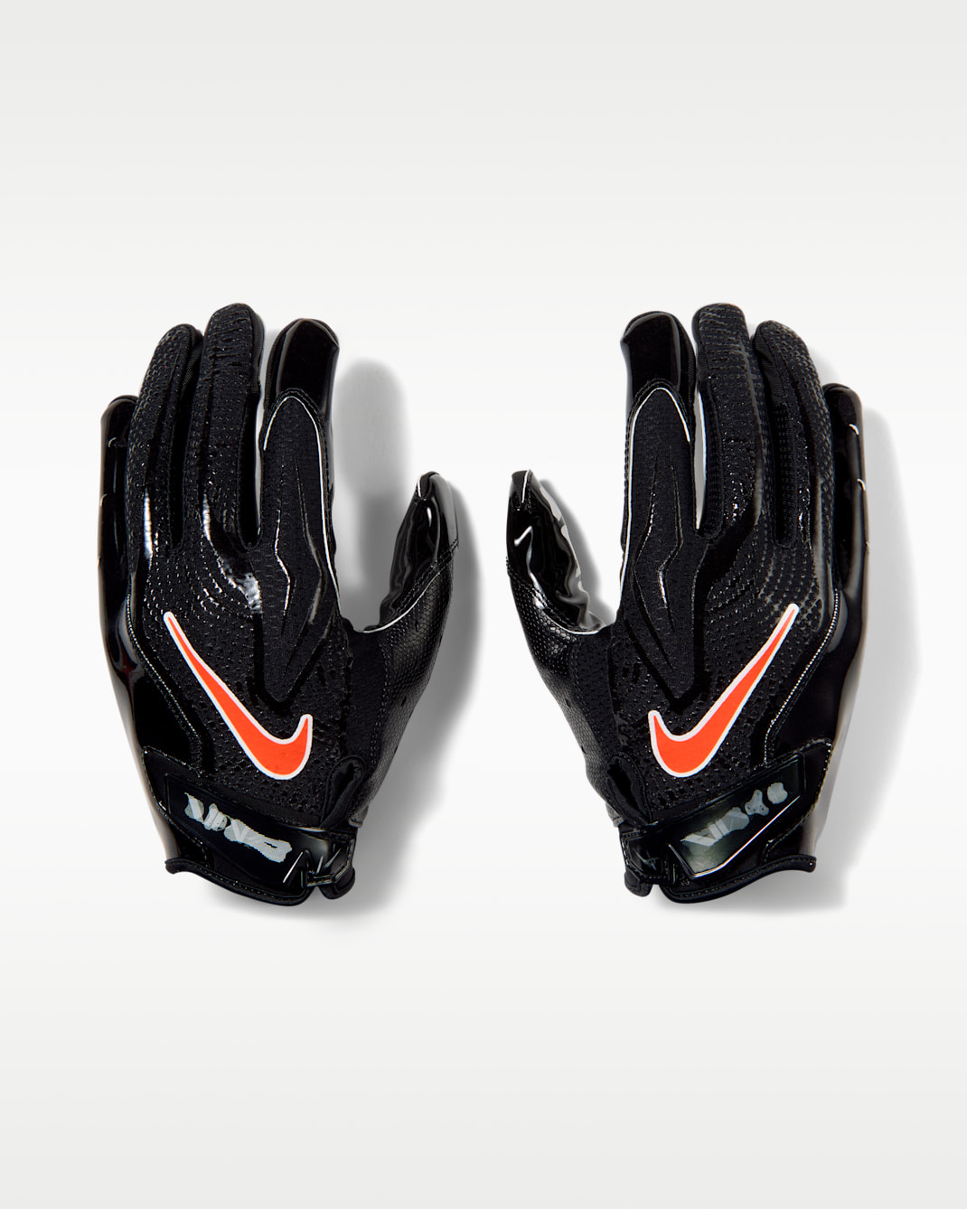 Vapor Jet 9.0 (Ja'Marr Chase) Big Kids' Nike Football Gloves (1 Pair) - Black/Black/Brilliant Orange