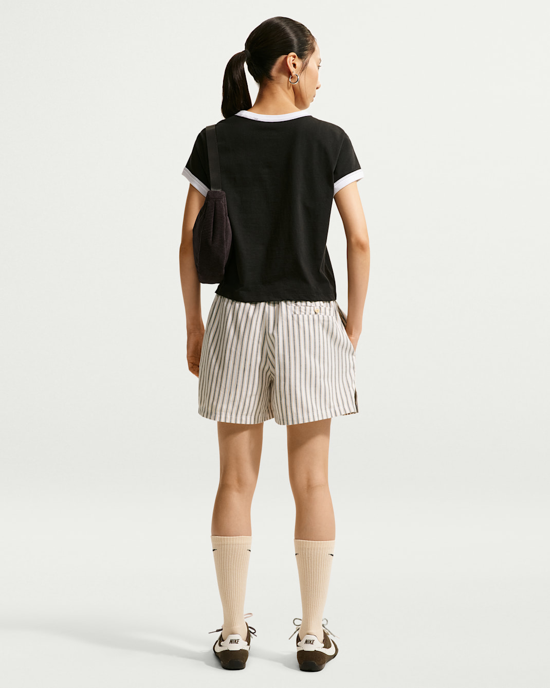 Nike Sportswear Chill Poplin Women's Loose Mid-Rise Stripe Shorts