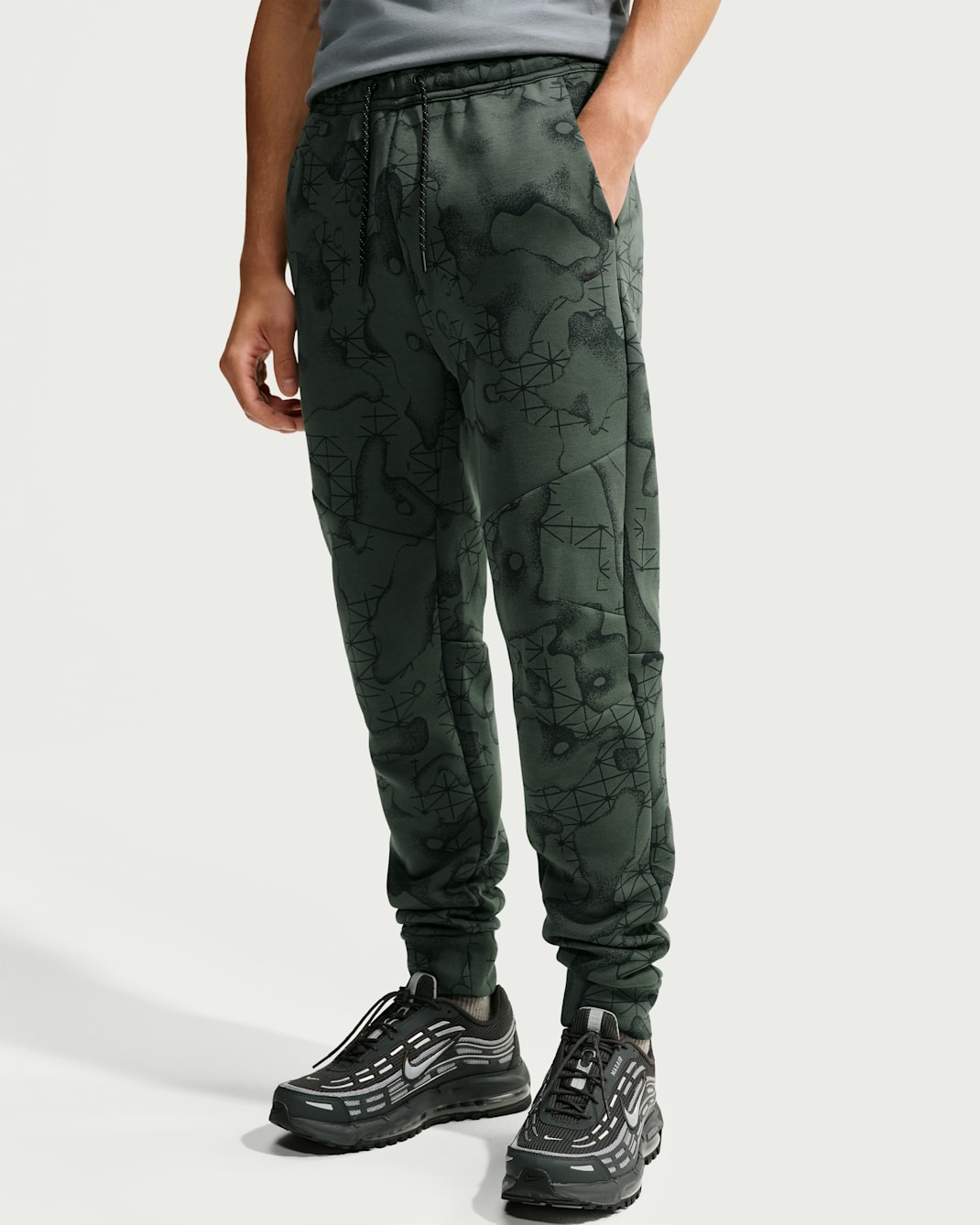 Nike Tech Men's Slim Fleece All-Over-Print Joggers