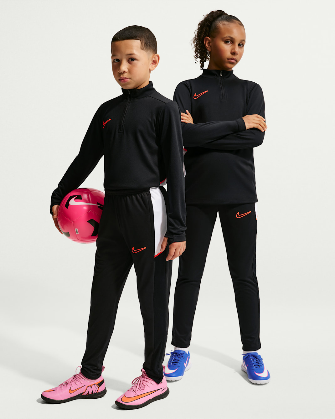 Nike Academy Older Kids' Dri-FIT Football Pants - Black/White/Bright Crimson/Bright Crimson