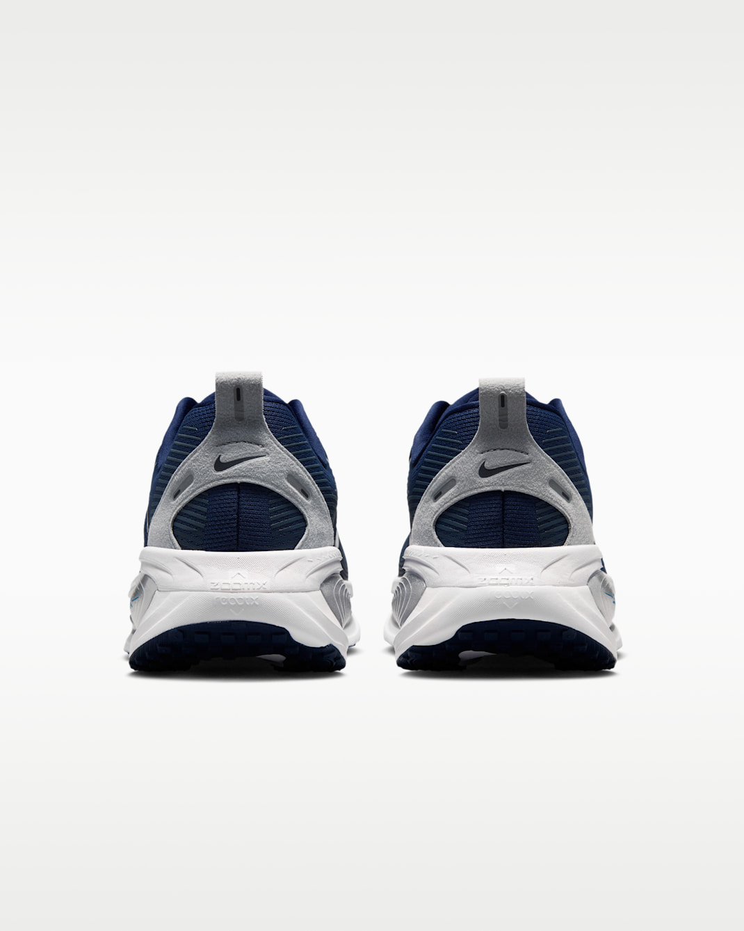 Nike Vomero 18 (Dallas Cowboys) Men's NFL Road Running Shoes