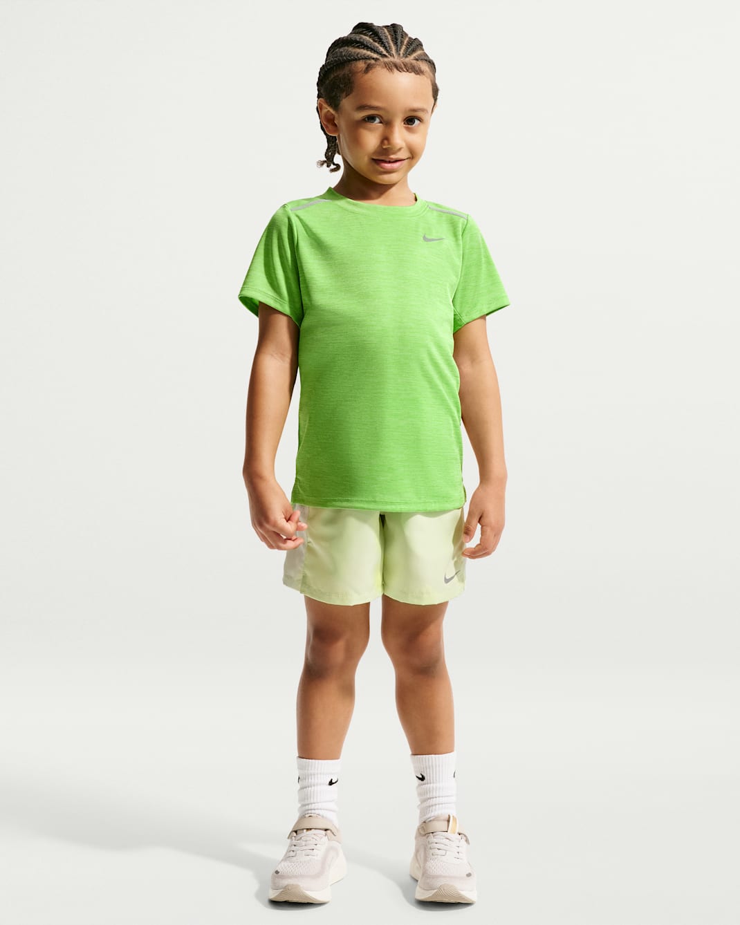 Nike Dri-FIT Miler Set aus Oberteil und Shorts (jüngere Kinder) - Light Liquid Lime