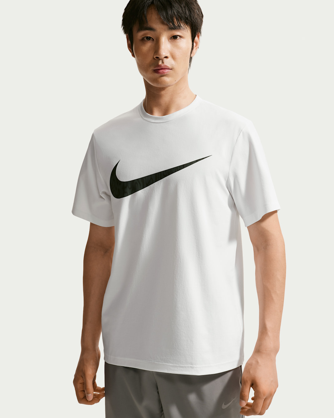 เสื้อยืดเทรนนิ่งป้องกัน UV ผู้ชาย Dri-FIT Nike Hyverse - ขาว