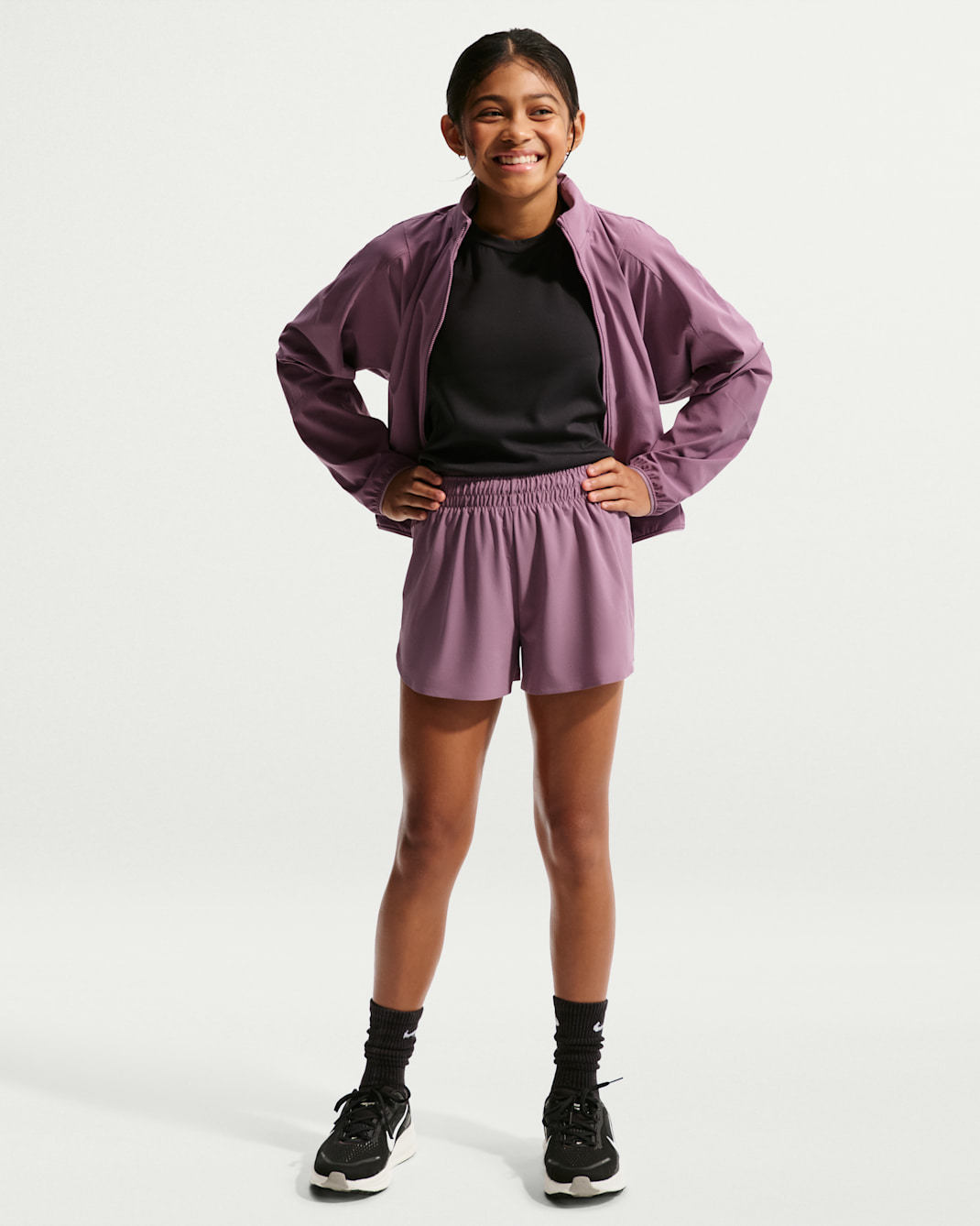 Nike MAVN Girls' Dri-FIT 7.5cm (approx.) Mid-Rise Repel Running Shorts - Violet Dust/Reflective Silver