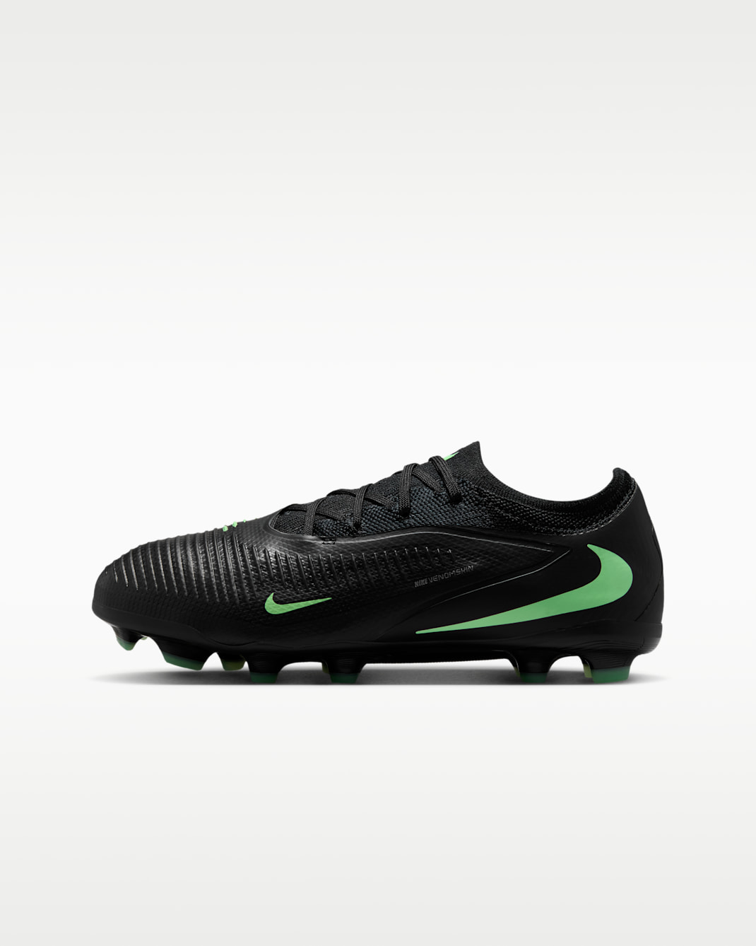 Crampons de foot multi-surfaces Nike Jr. Phantom 6 Low Pro pour ado - Noir/Noir/Illusion Green