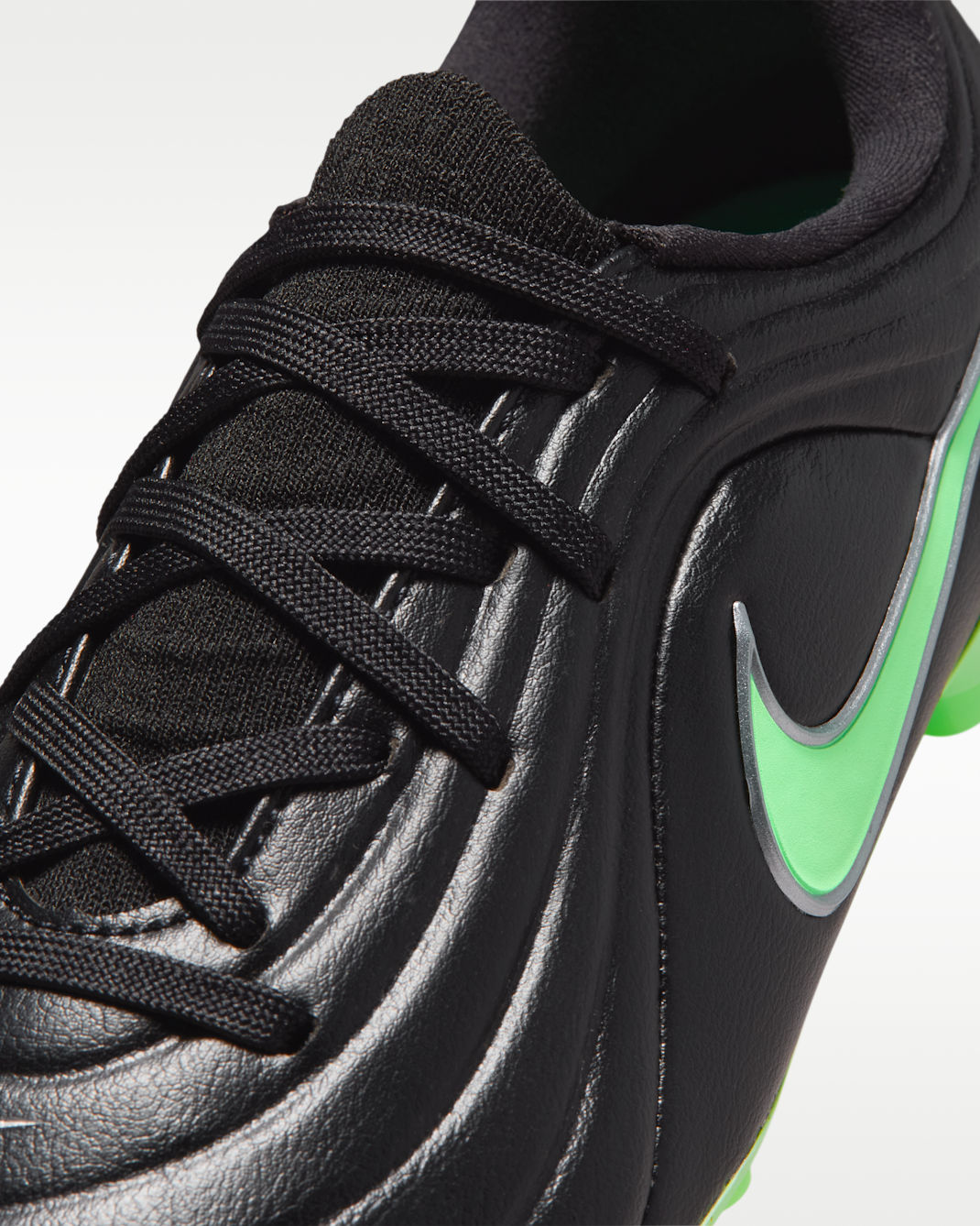 Nike Jr. Tiempo Maestro Academy  Little Kids' Multi-Ground Low-Top Soccer Cleats