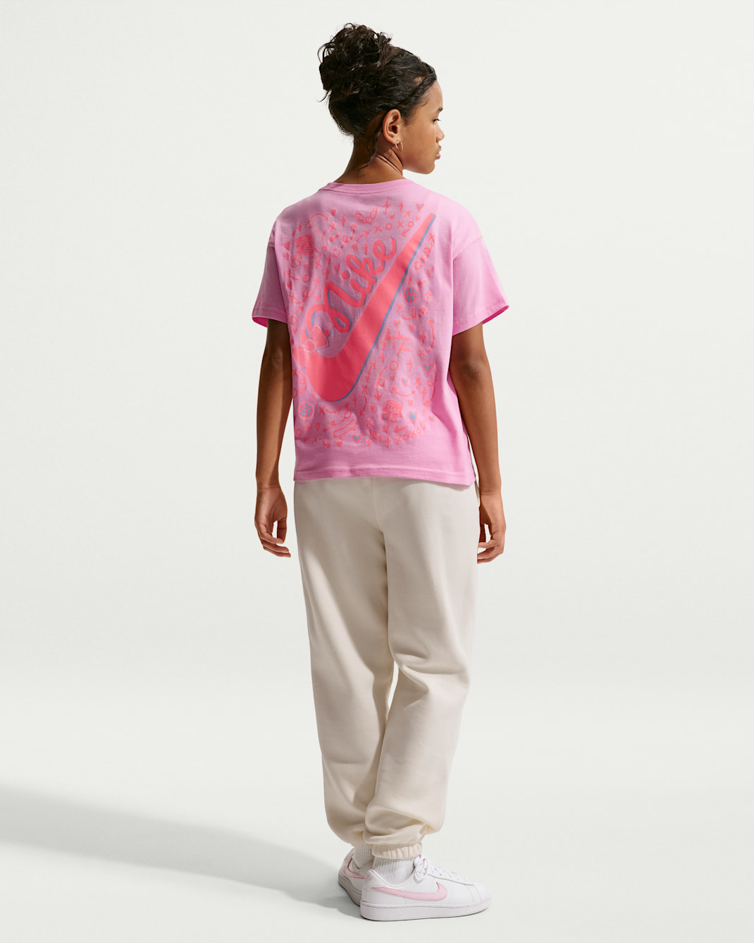 Nike Sportswear Big Kids' (Girls') T-Shirt