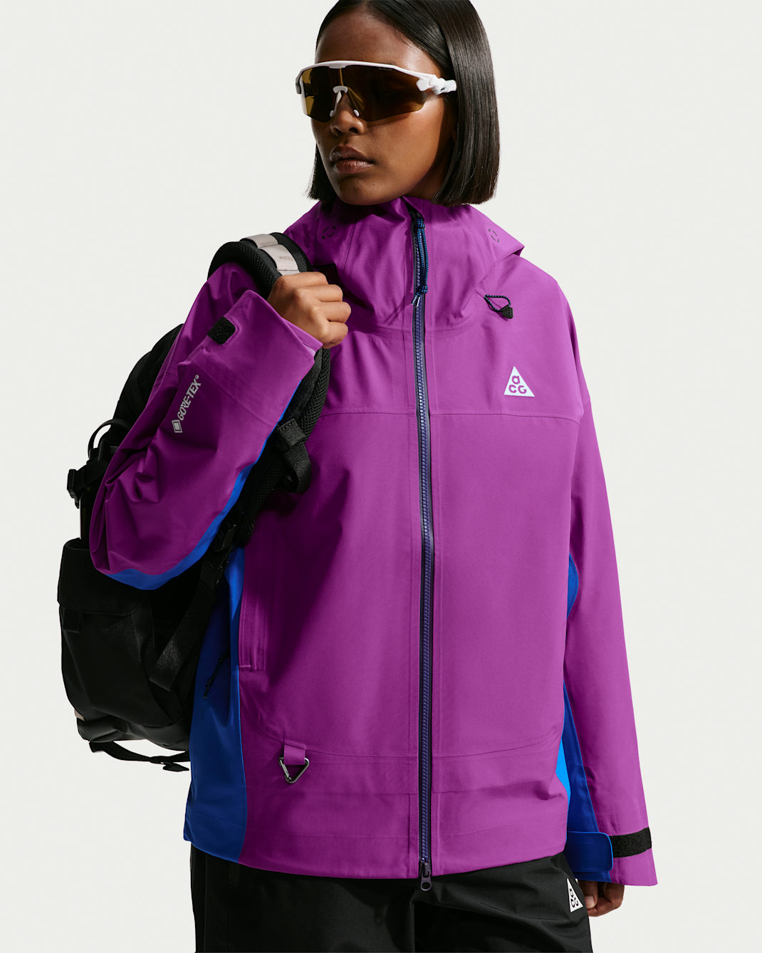ACG Misery Ridge Women's Storm-FIT ADV GORE-TEX 3L Hiking Jacket - Bold Berry/Hyper Royal/Summit White