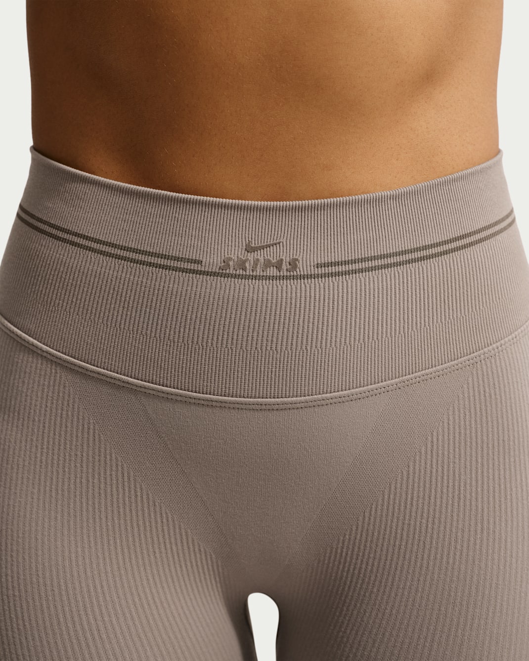 NikeSKIMS Ribbed Seamless Women's High-Waisted 26" Leggings