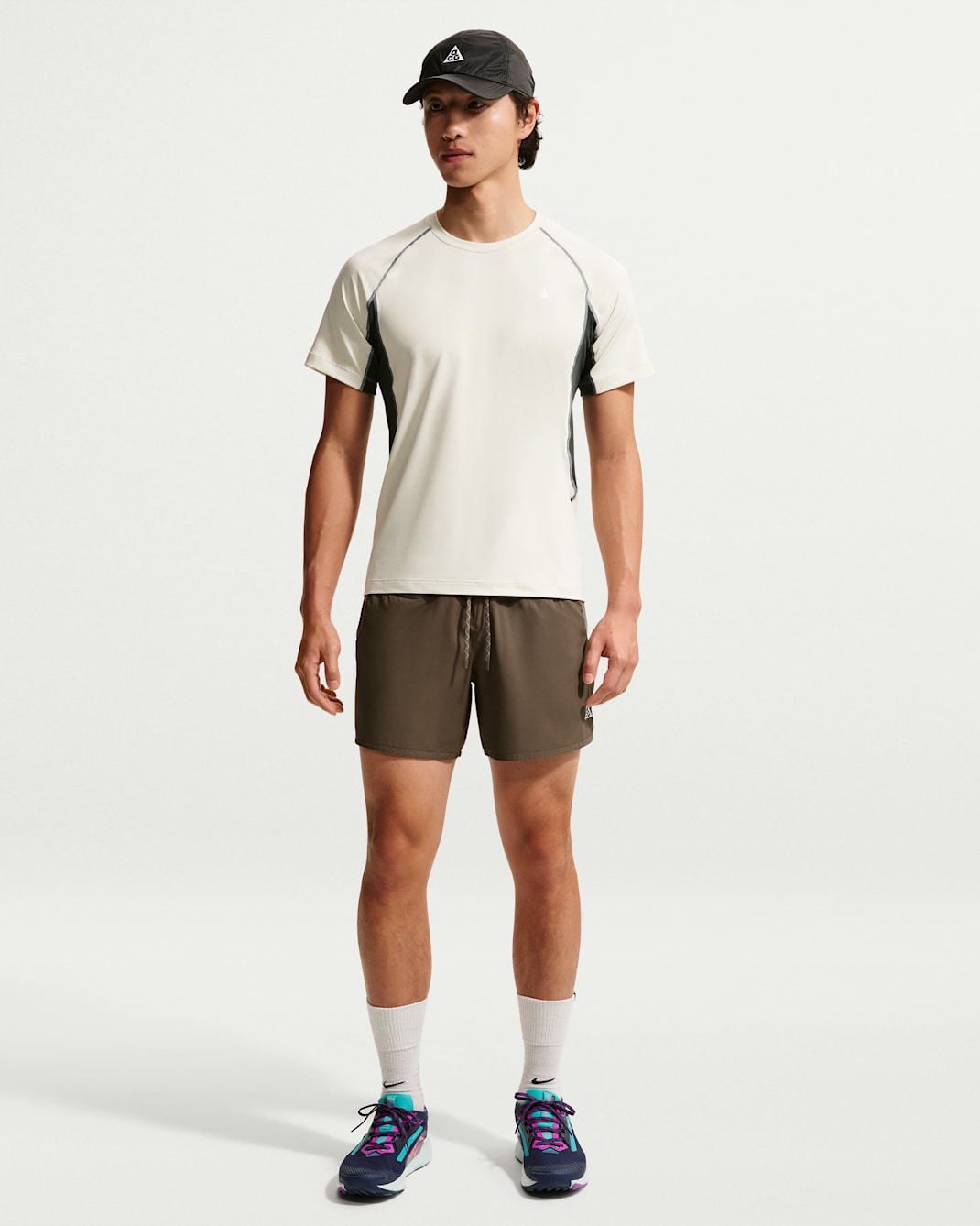 나이키 ACG '세컨드 선라이즈' 남성 드라이 핏 ADV 5인치 브리프 라인드 쇼츠 - 아이언스톤/케이브 스톤/서밋 화이트