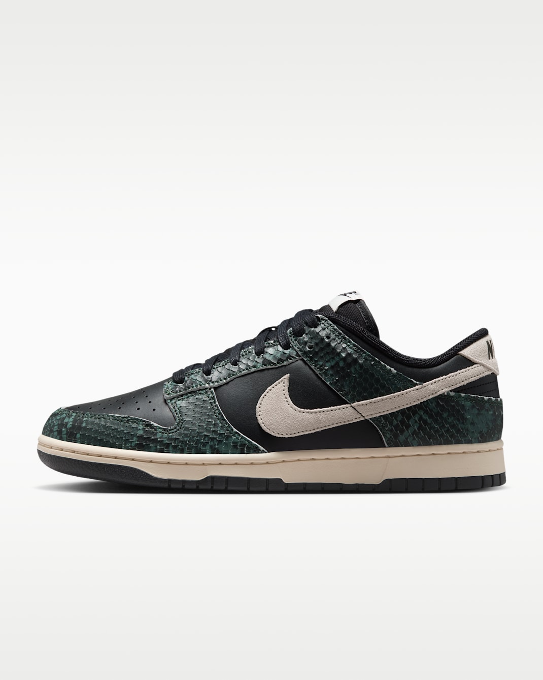 Nike Dunk Low Retro Men's Shoes - Black/Fir/Black Spruce/Soft Pearl