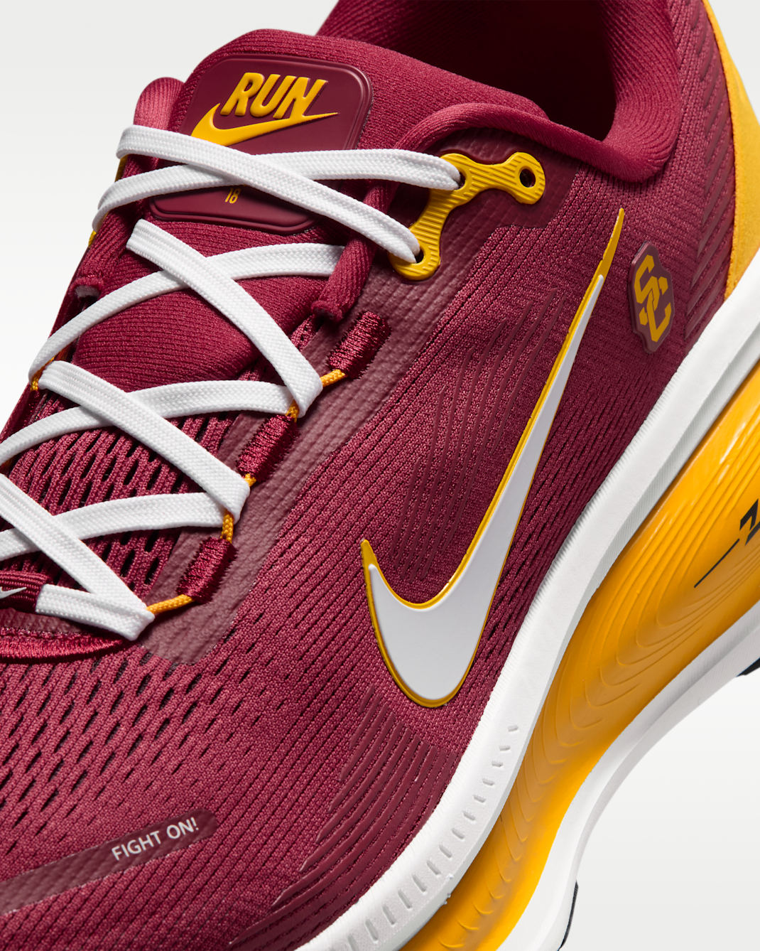 Nike College Vomero 18 (USC) Men's Road Running Shoes