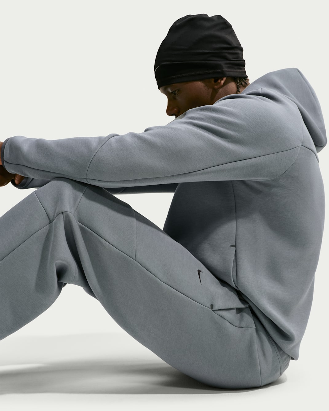 Nike Tech Men's Fleece Open-Hem Pants with Reflective Accents