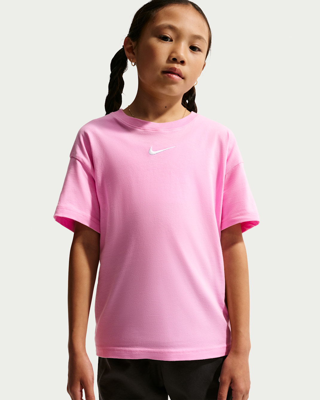 Playera para niña talla grande Nike Sportswear Essential - Rosa amanecer