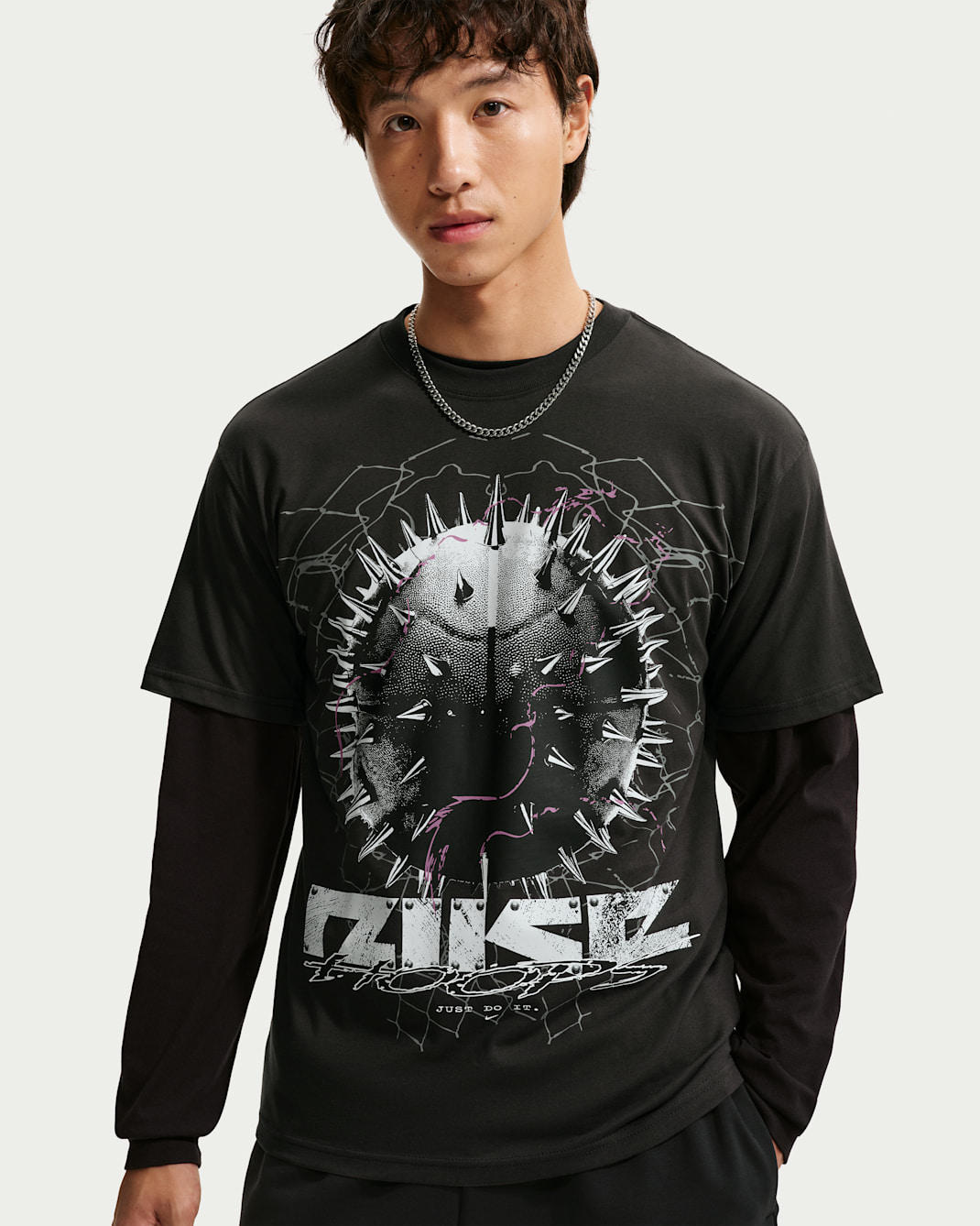 เสื้อยืดบาสเก็ตบอลผู้ชาย Nike - Off Noir