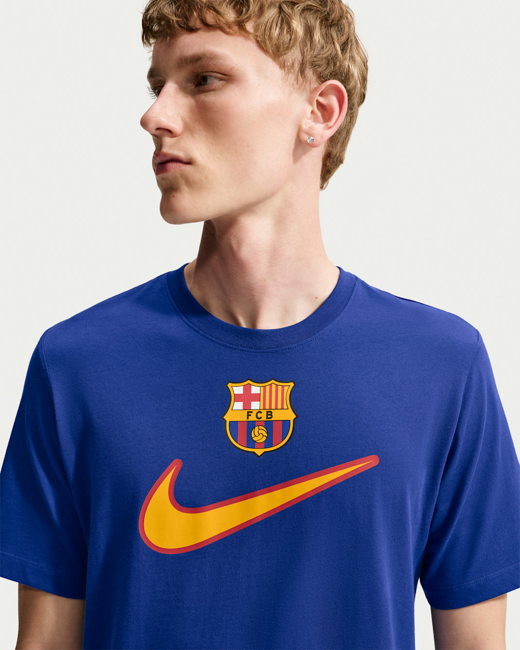 FC Barcelona Swoosh Men's Nike Soccer T-Shirt - Deep Royal Blue