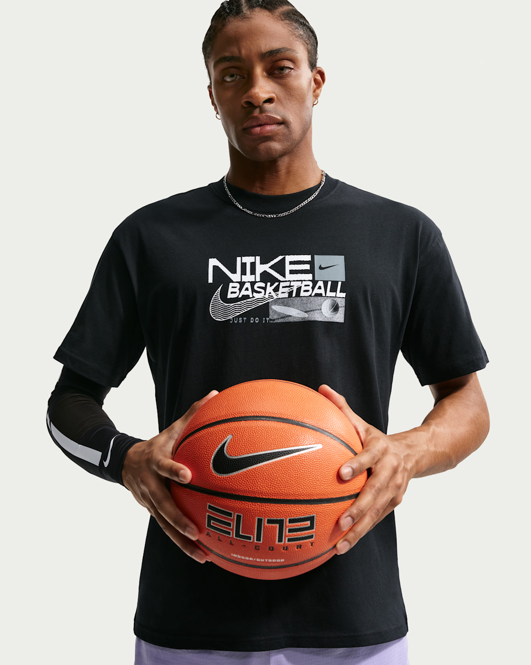 Nike Men's Basketball T-Shirt - Black