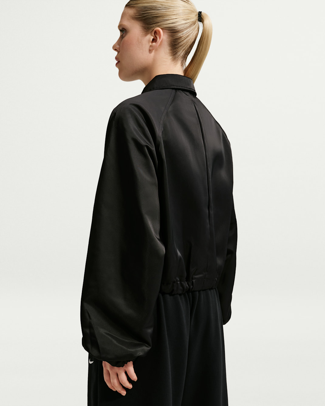 Nike Sportswear Women's Oversized Satin Coaches Jacket