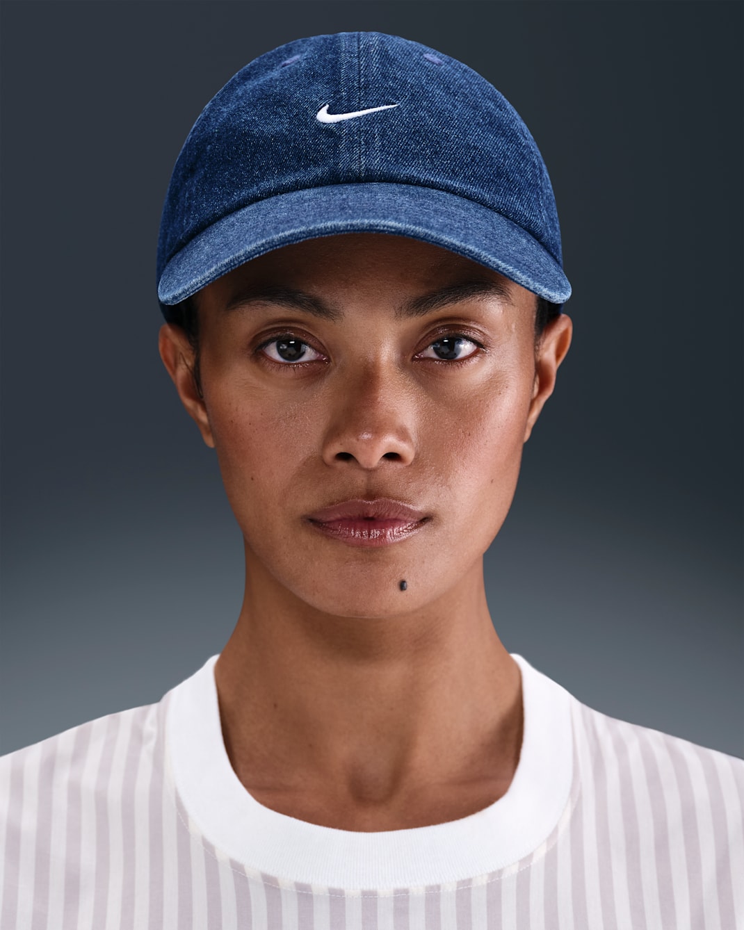 Nike Club Unstructured Denim Cap - College Navy/White