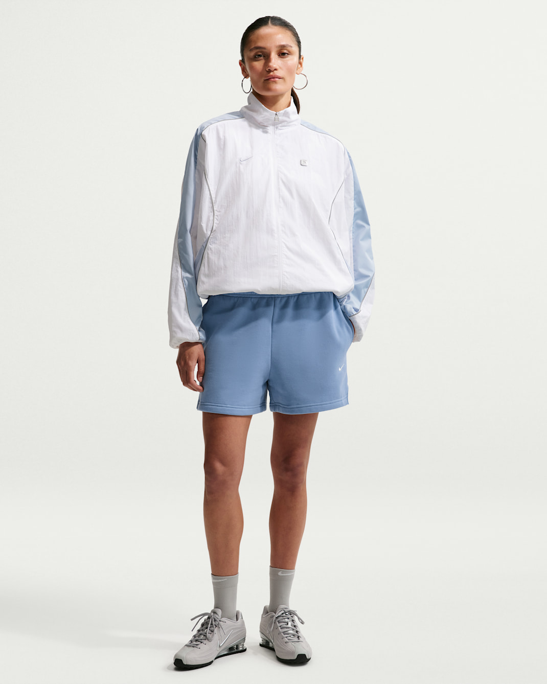 Nike Studio Fleece Mid-Rise-Shorts aus mittelschwerem Material (Damen) - Work Blue/Sail