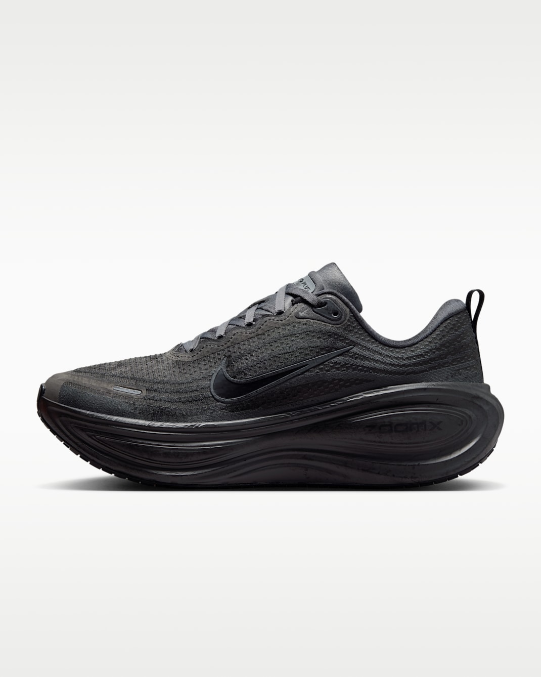 Pánské běžecké silniční boty Nike Vomero Plus „Run in Berlin“ - Iron Grey/Light Smoke Grey/Metallic Cool Grey/Off Noir