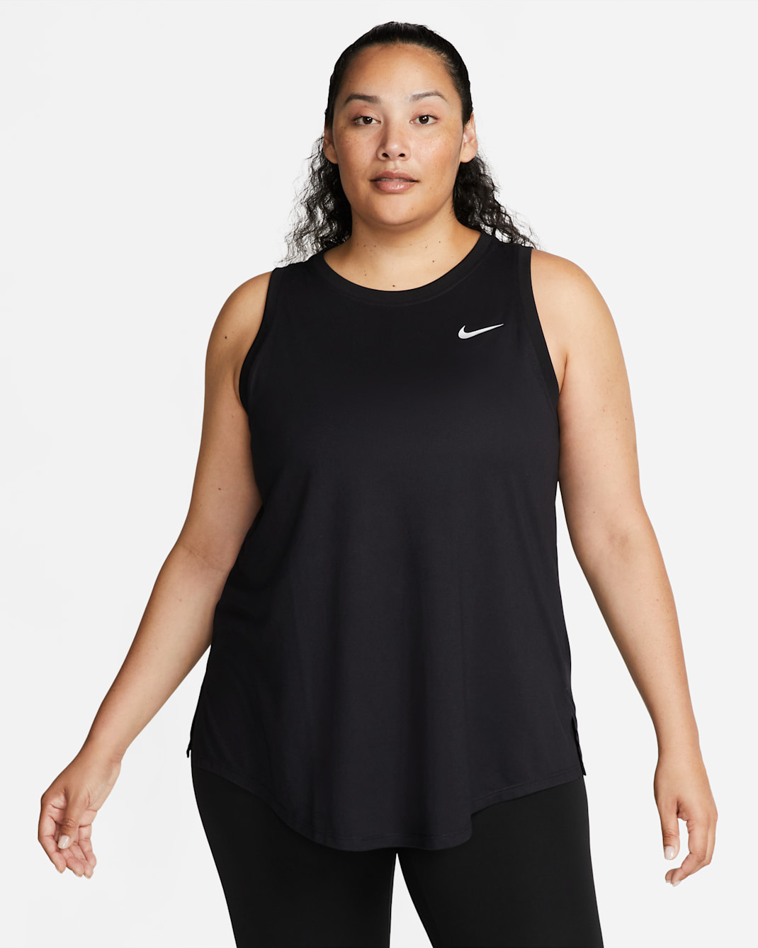 เสื้อกล้ามผู้หญิง Nike Dri-FIT (พลัสไซส์) - ดำ/ขาว