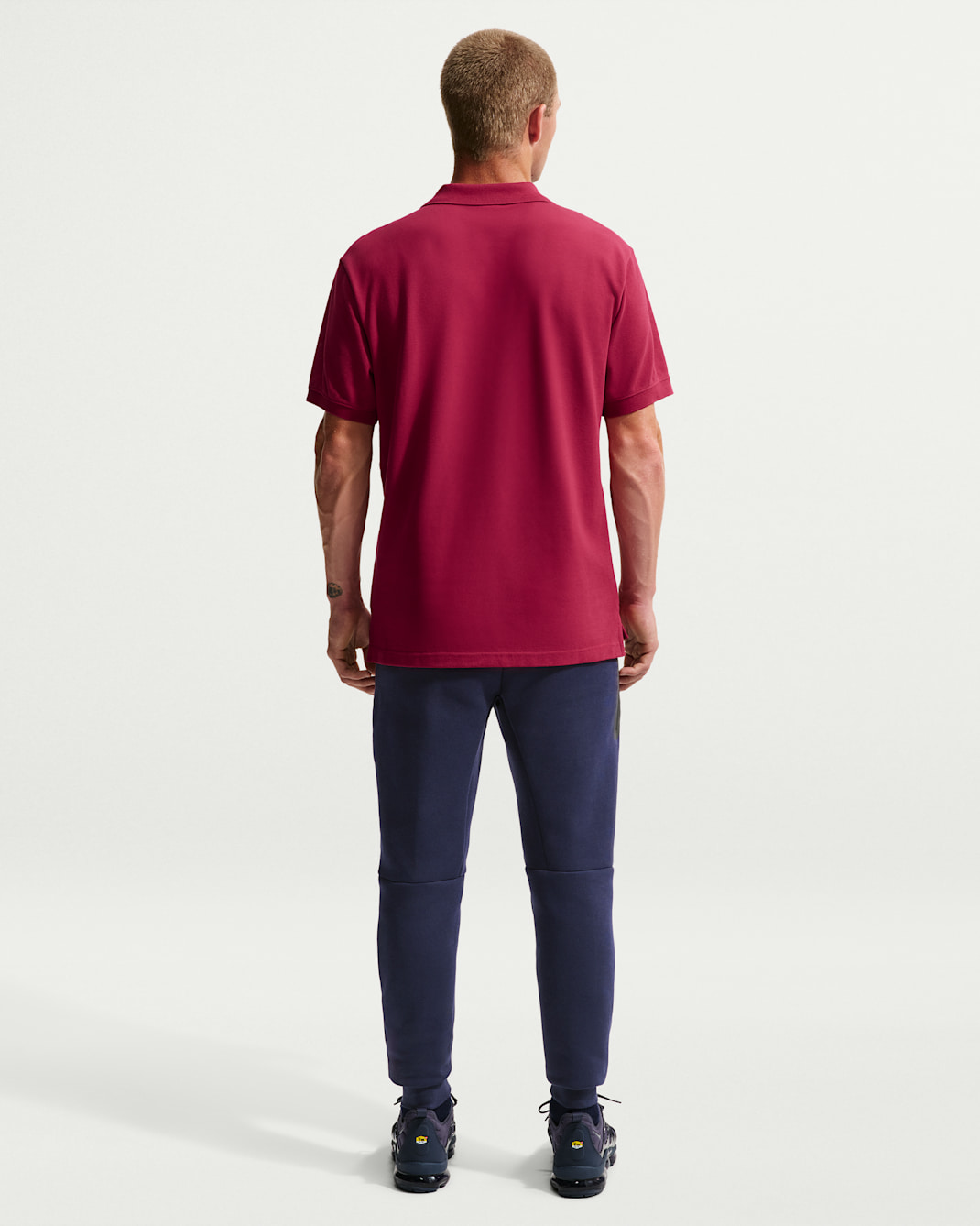 FC Barcelona Tech Fleece Men's Nike Soccer Joggers