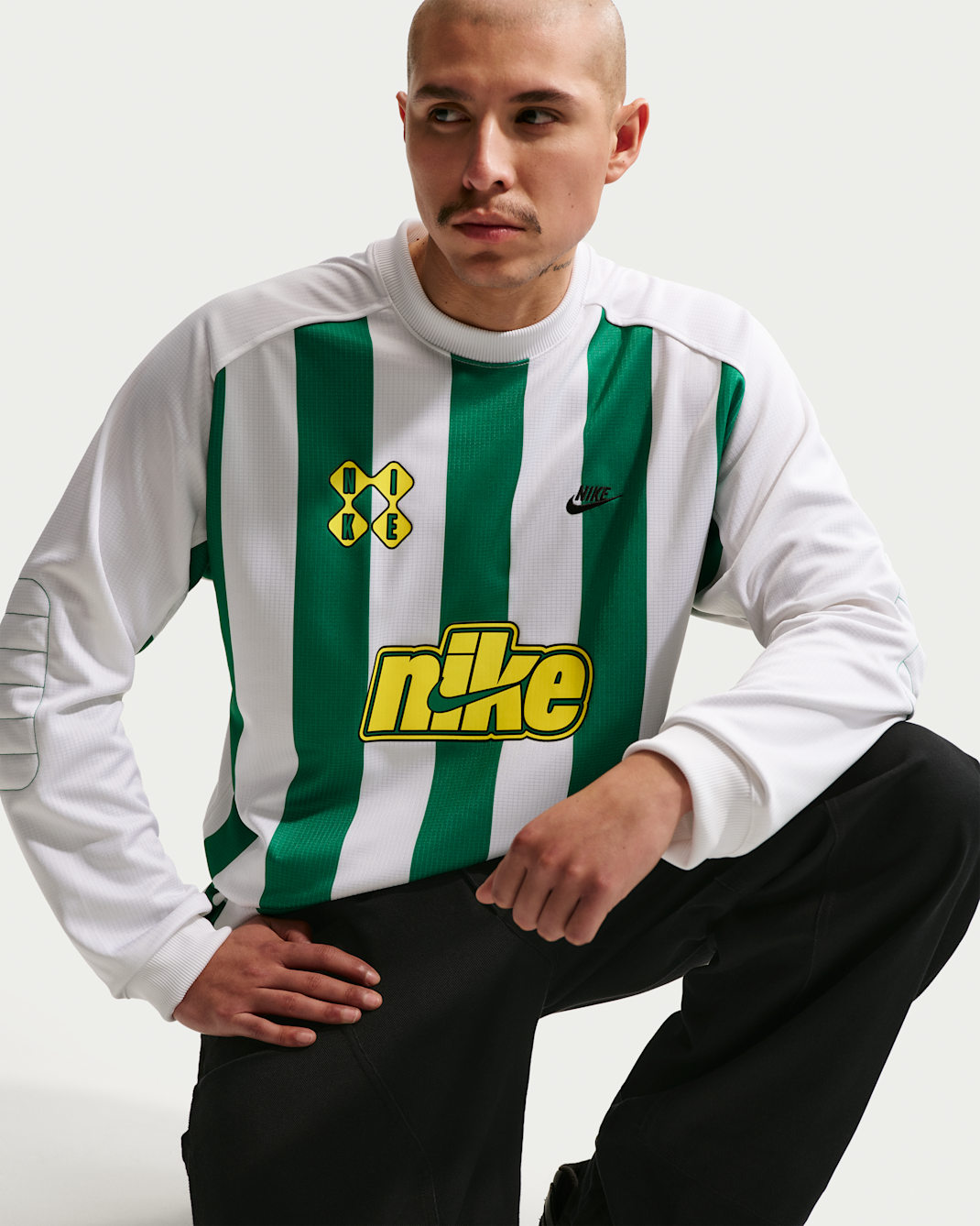 Nike Sportswear Club Men's Goalie Top - Malachite/White/Lightning