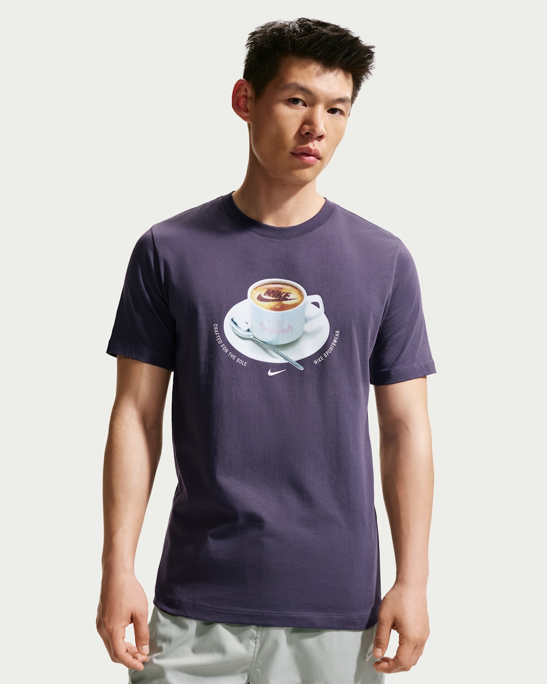 ナイキ スポーツウェア Tシャツ - ダークレーズン