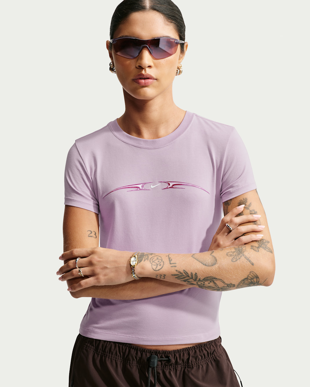 Playera slim cropped para mujer Nike Sportswear Chill Knit - Niebla ciruela