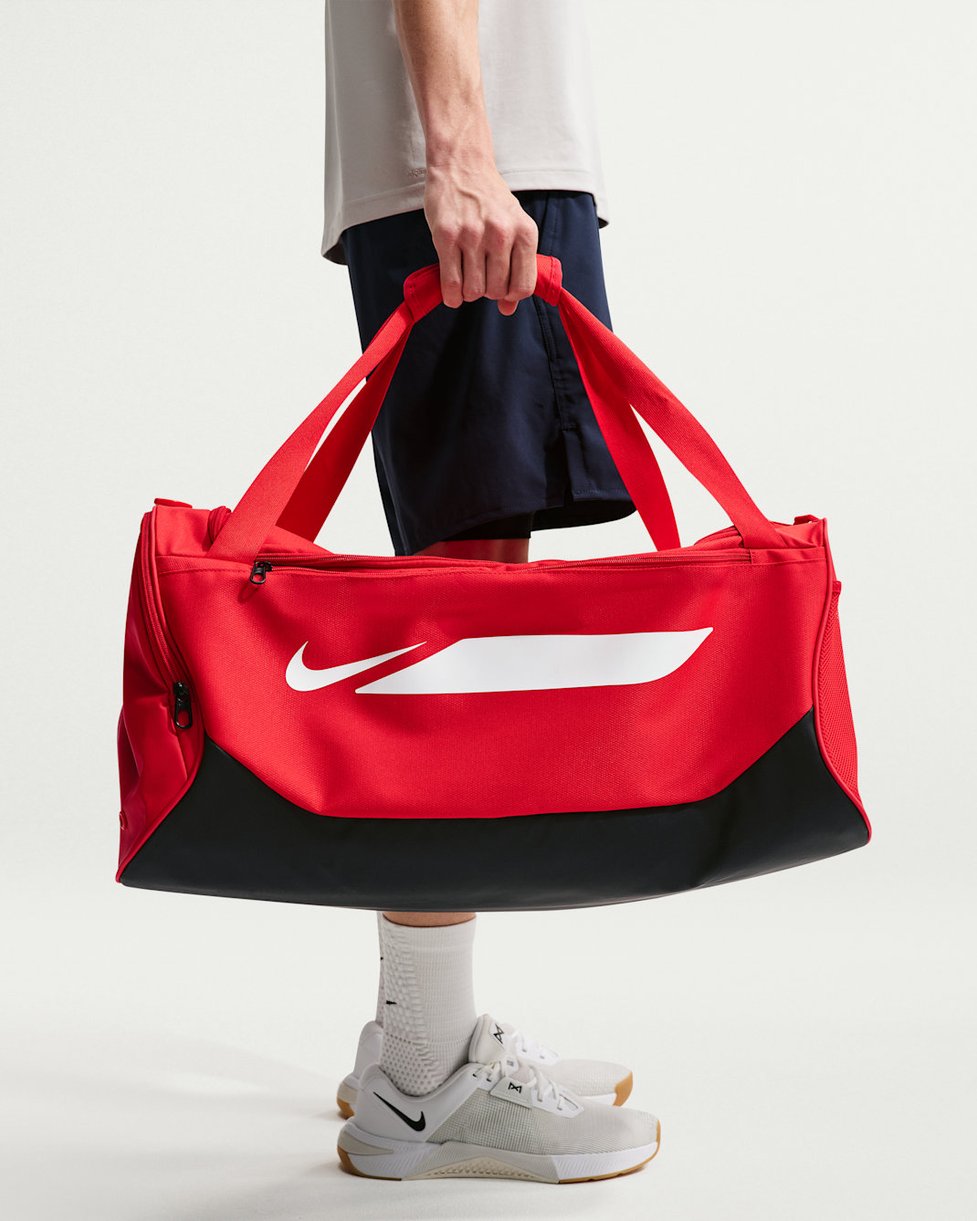 Maleta duffel de futbol (mediana, 60 L) Nike Academy - Rojo universitario/Negro/Blanco