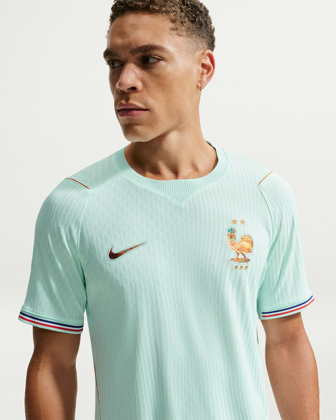 Jersey de futbol Nike Aero-FIT Authentic FFF visitante Match 2026/27 para hombre - Iglú/Monarca/Monarca