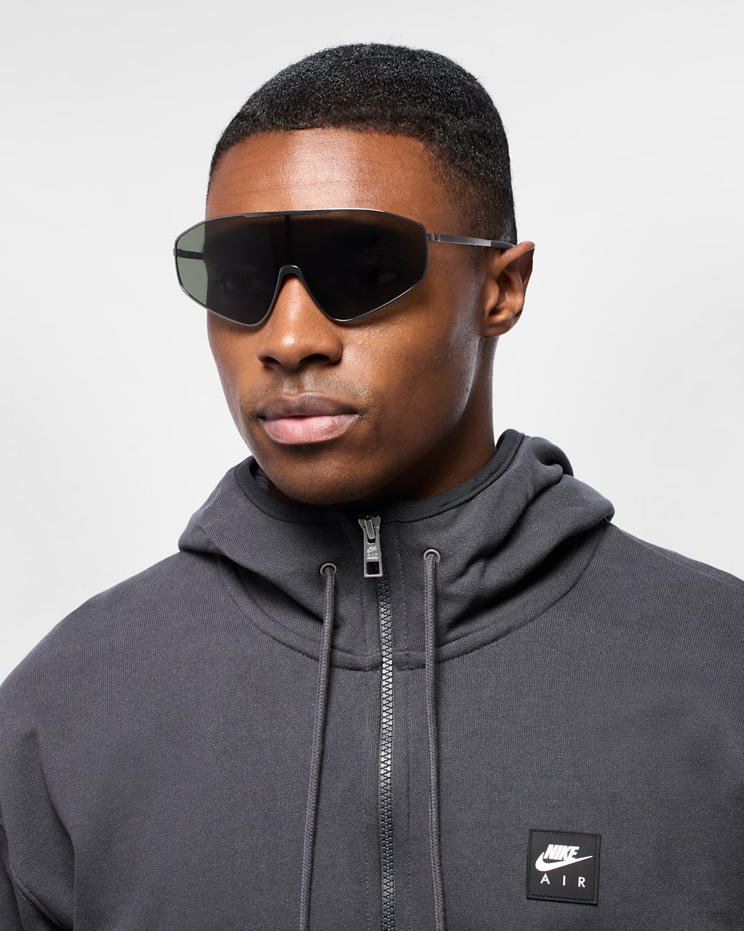 Occhiali da sole Nike Echo Shield 2 - Grigio scuro/Volt