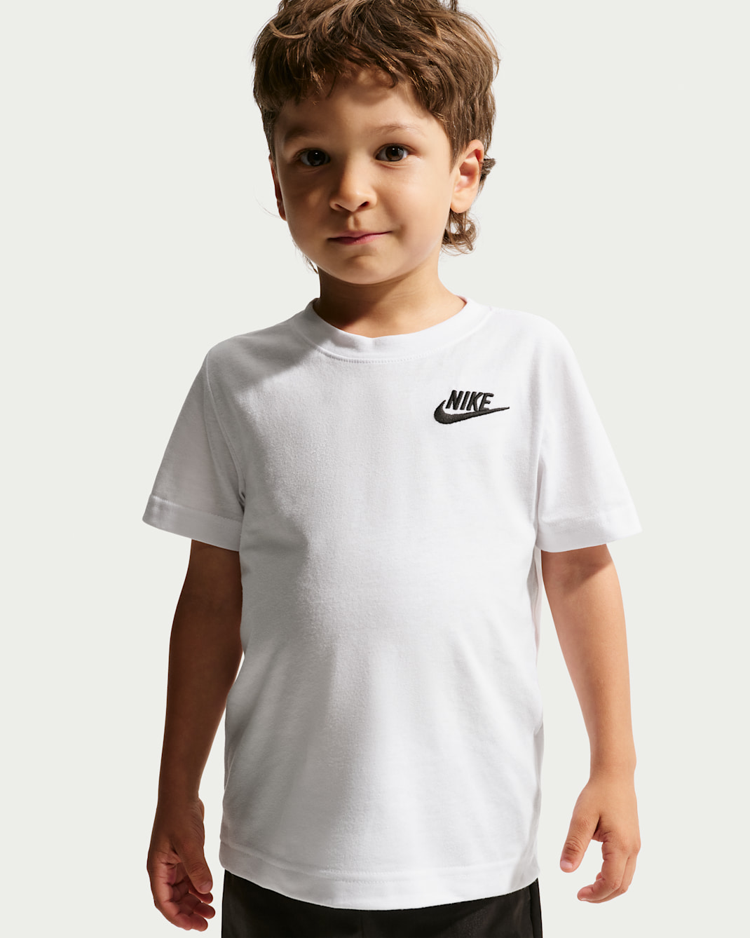 Broderet Nike Sportswear Futura-T-shirt til mindre børn - hvid