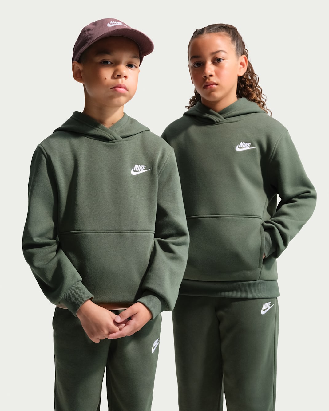 Nike Sportswear Club Fleece Older Kids' Pullover Hoodie - Camo Green/White