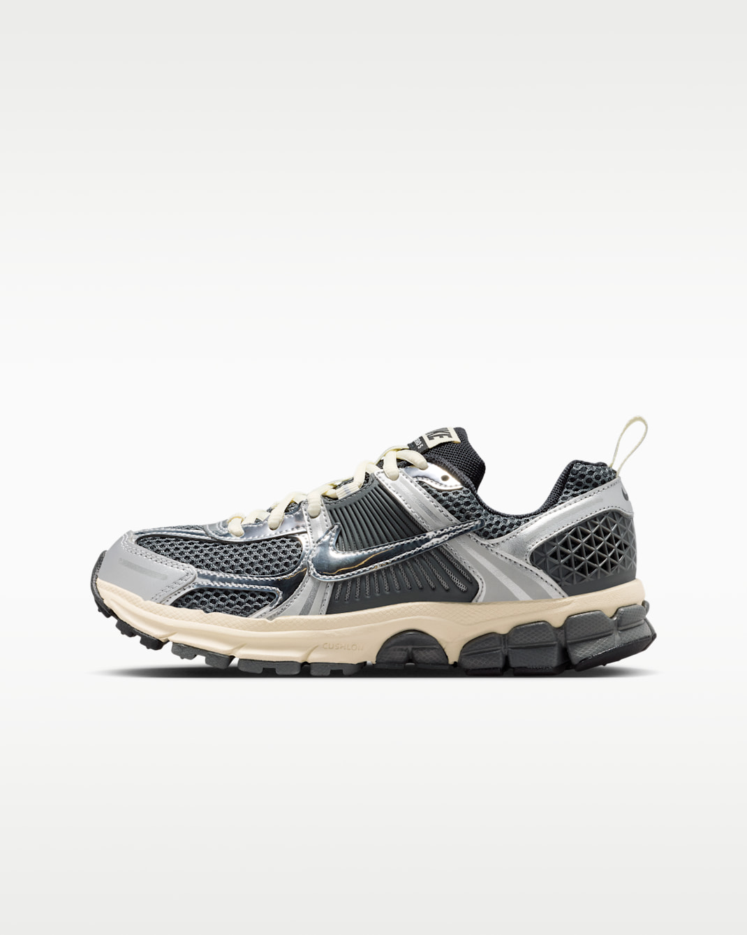 Nike Vomero 5 Schuh (ältere Kinder) - Iron Grey/Metallic Silver/Coconut Milk/Chrome