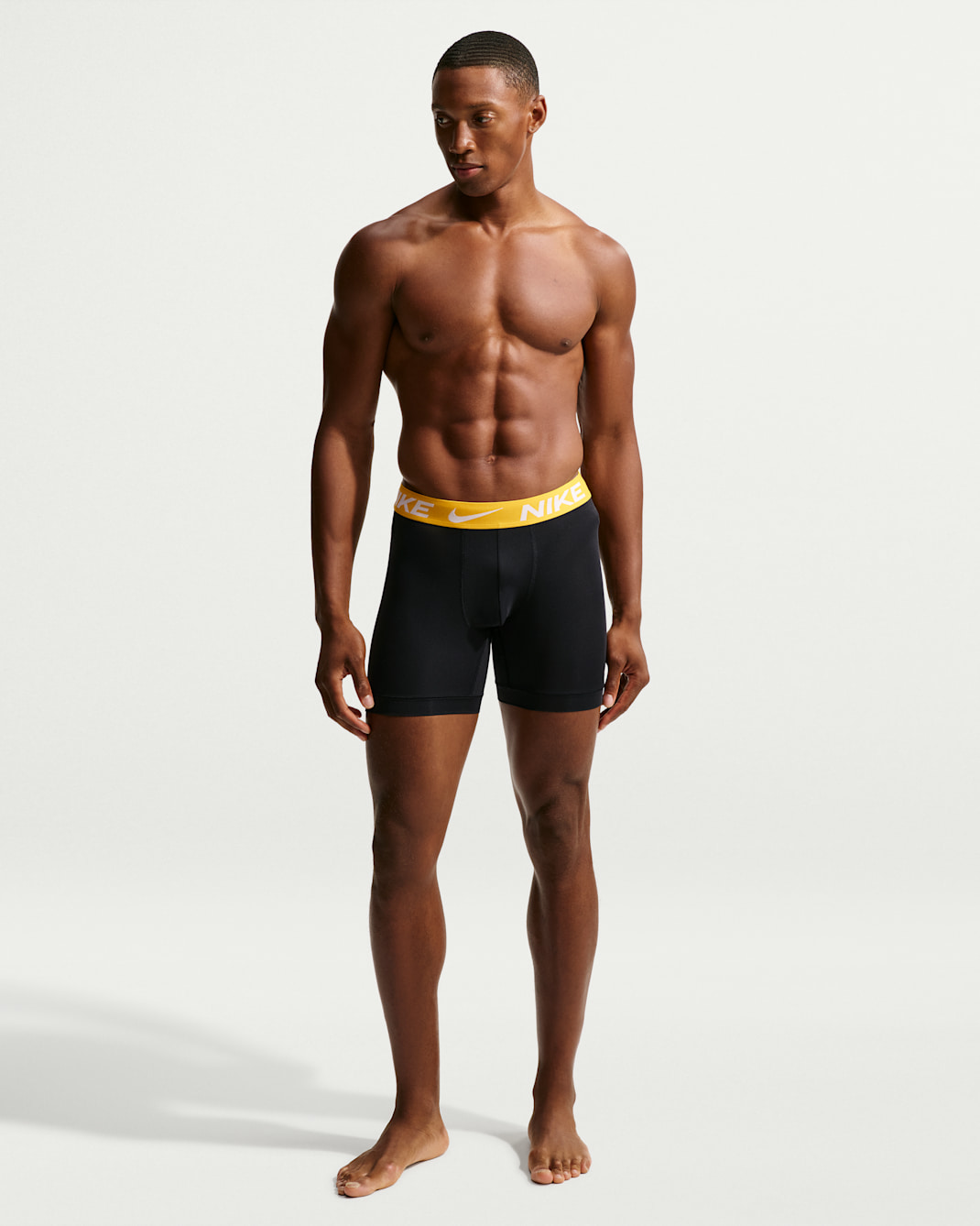 Ανδρικό μποξεράκι Dri-FIT Nike Essential Micro (συσκευασία 5 τεμαχίων) - University Gold/Team Red/Μαύρο