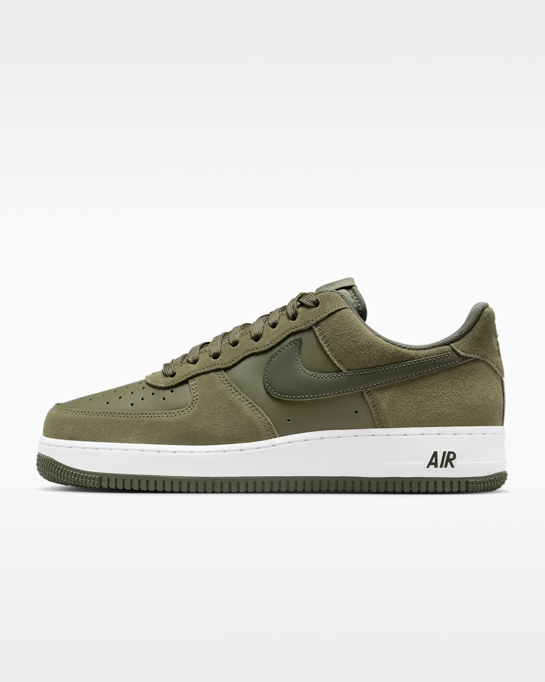 Tenis para hombre Nike Air Force 1 '07 LV8 - Oliva medio/Blanco/Caqui militar