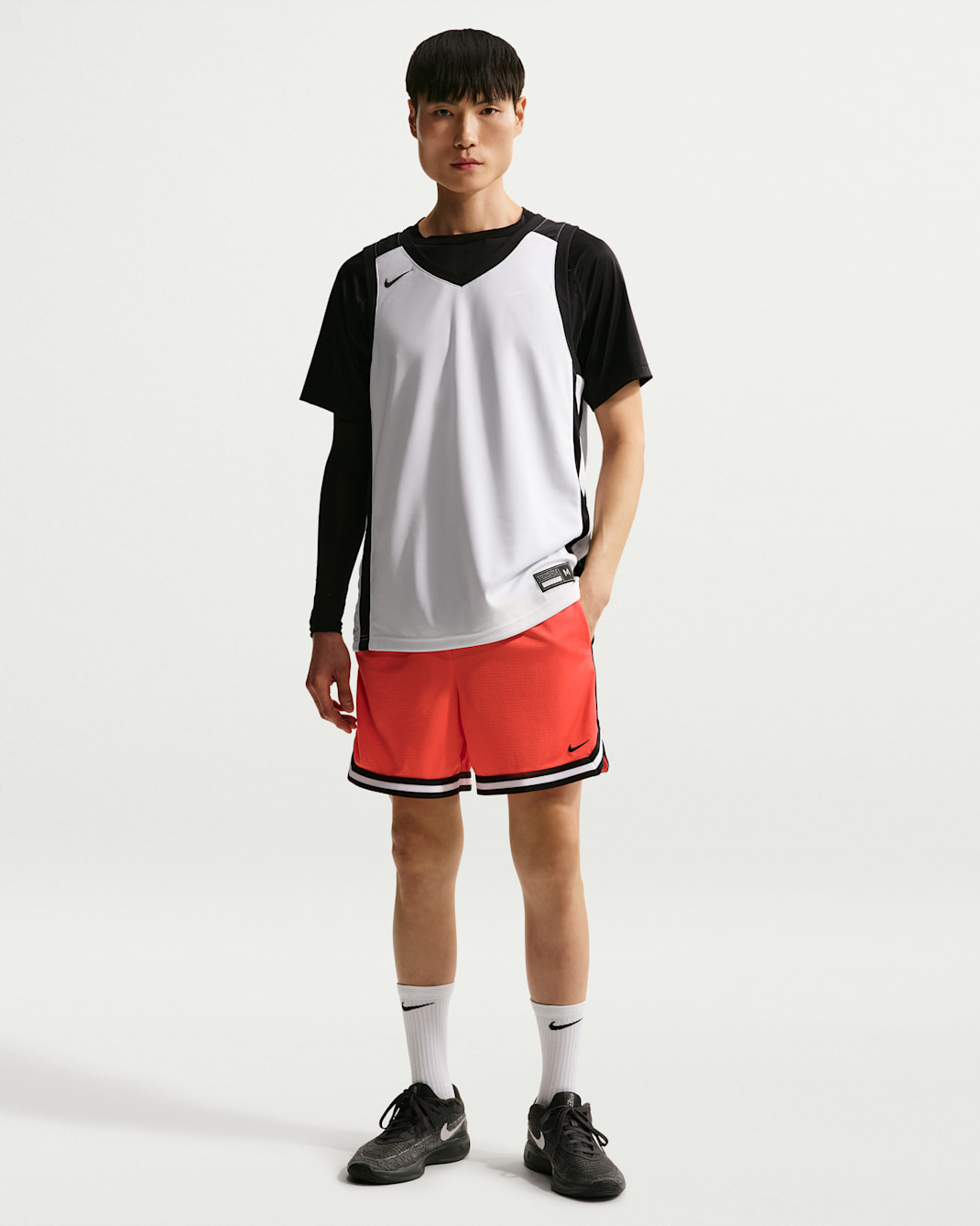 ナイキ DNA メンズ Dri-FIT 15cm バスケットボールショートパンツ - ターフオレンジ/ブラック/ブラック