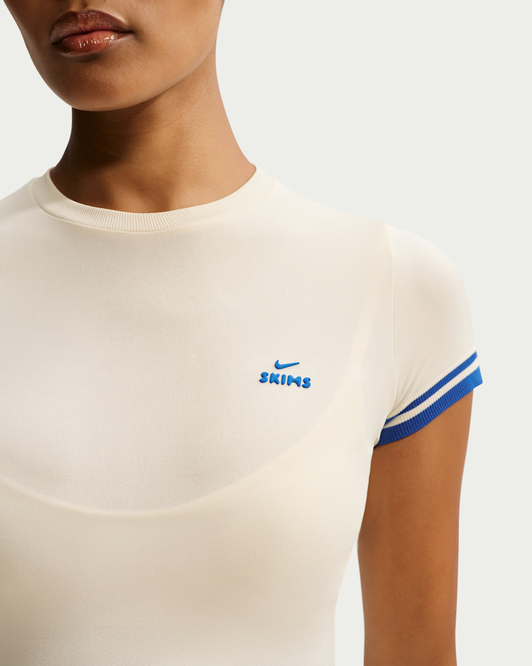 NikeSKIMS Stretch Knit Women's Cropped Crew-Neck Top