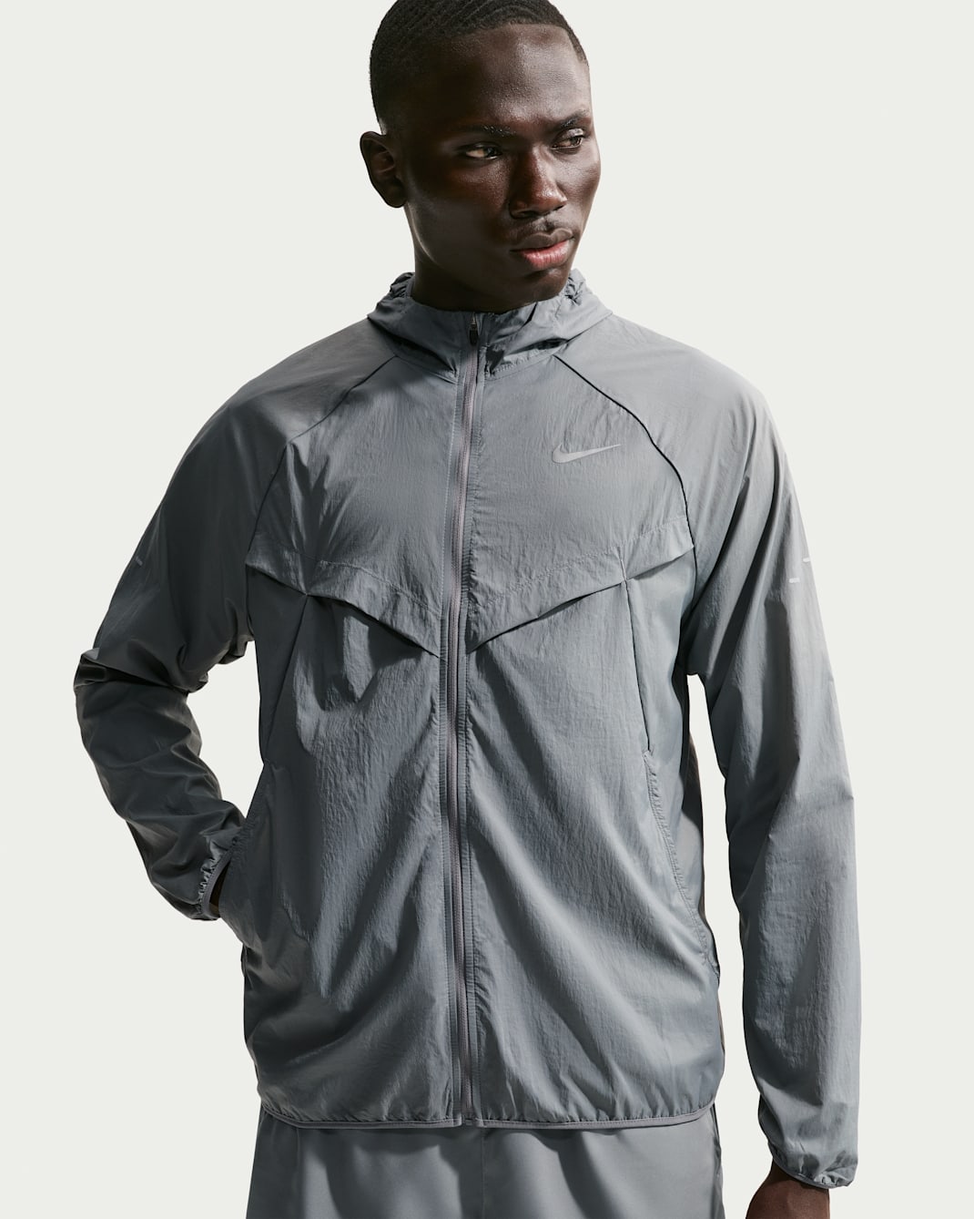 Nike Stride Men's Repel UV Running Jacket - Smoke Grey/Smoke Grey