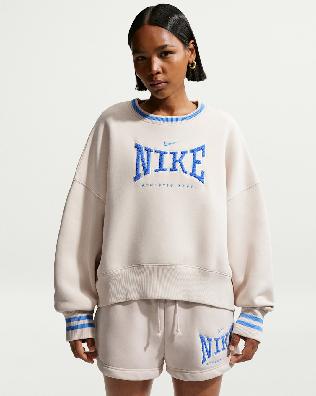 Nike Sportswear Phoenix Fleece Women's Oversized Crew-Neck Sweatshirt - Light Orewood Brown/University Blue