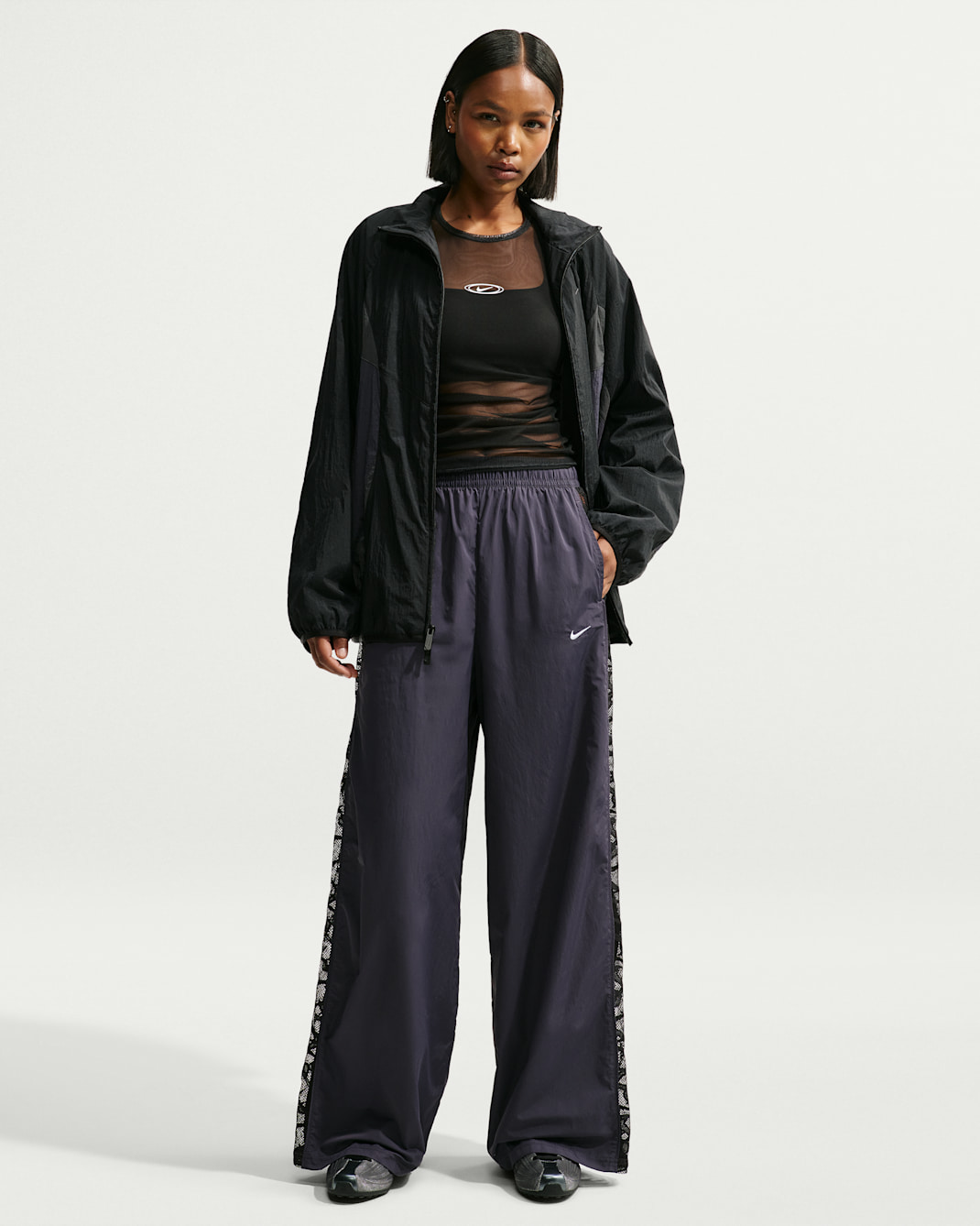 Pants deportivos de encaje de tiro medio holgados para mujer Nike Sportswear - Parrilla/Negro/Blanco