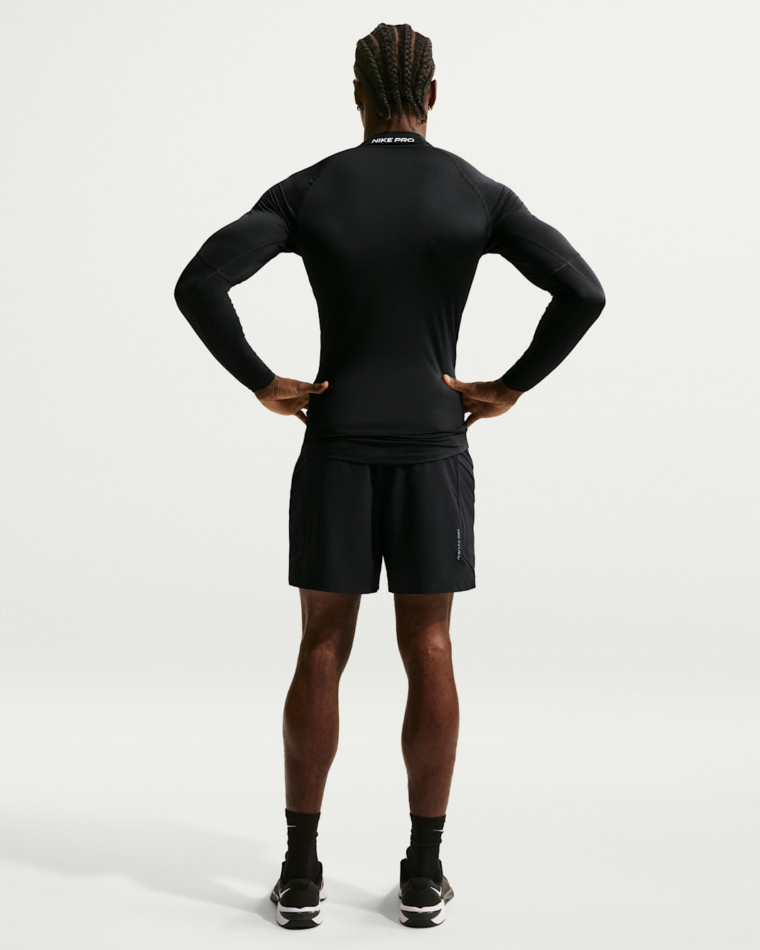 Nike Pro Men's Dri-FIT Fitness Mock-Neck Long-Sleeve Top