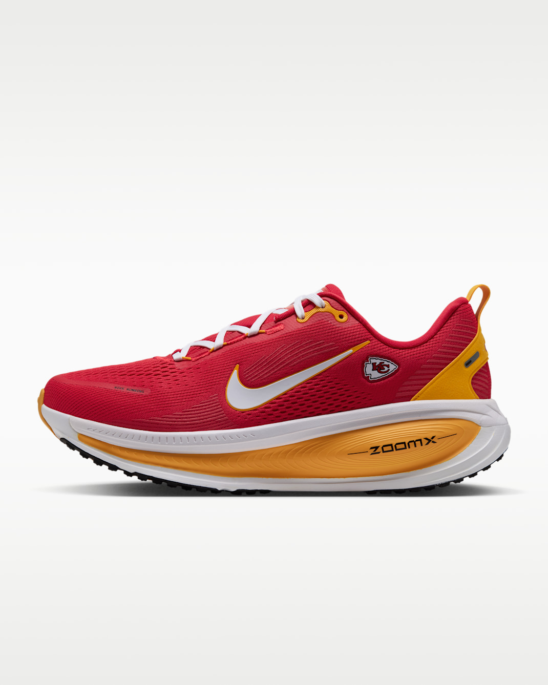 Nike Vomero 18 (Kansas City Chiefs) Men's NFL Road Running Shoes - University Red/University Gold/White