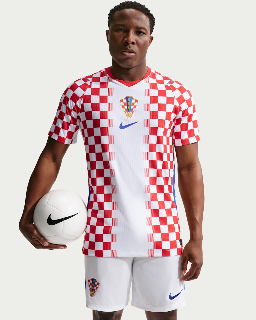 Pánské domácí autentické fotbalové tričko Nike Aero-FIT Chorvatsko 2026 - Bílá/University Red/Hyper Royal